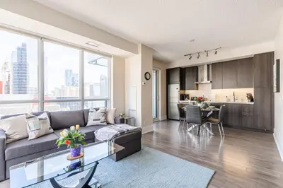 Gallery image of Luxury 1BR Condo - King Bed - Stunning City View in Toronto
