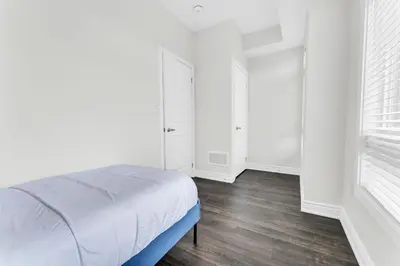 Gallery image of Home away from Home - Remote Office - Vacation Stay in Vaughan