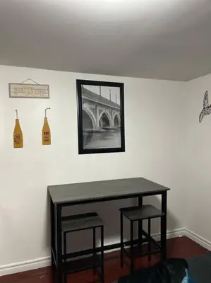 Gallery image of 1 bedroom apartment w/Wifi and private entrance in Ajax