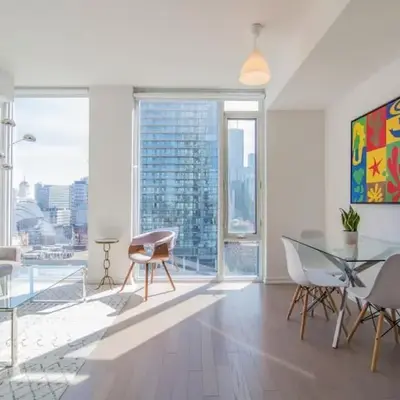 Cozy 1 BR Air mattress CN Tower Ent District MTCC