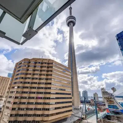 2BR Fantastic View of CN Tower and Roger Centre