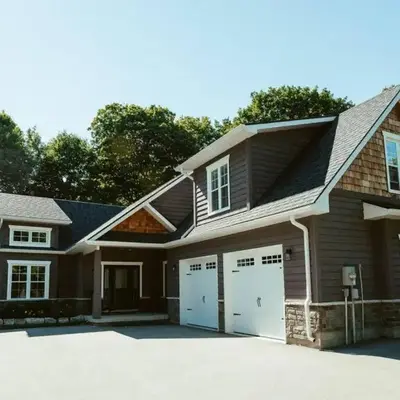 Beach House 5 Star Gem with a Muskoka room and Yoga Studio