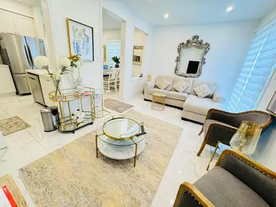 Gallery image of Luxury Home in Toronto (Mississauga) in Mississauga