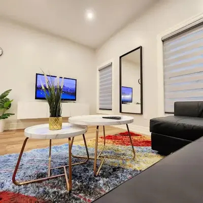 The Zen Escape Modern Queen Size One Bedroom Full Apartment