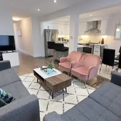 Stylish Home in Prime Location North of Toronto