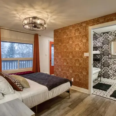 Rustic Elegant Stays in Niagara Benchlands