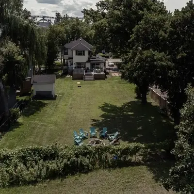 Luxurious Lakeview Oasis in the Heart of Hamilton With Large Backyard