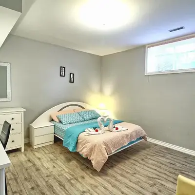 Bright Basement & Private Bathroom