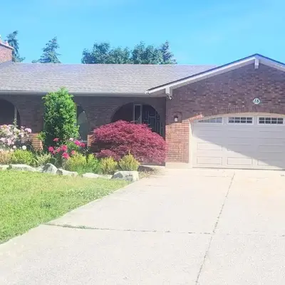 Cozy Home Close to Attractions in Niagara Falls