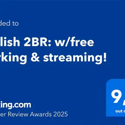 Stylish 2BR: w/free parking & streaming!