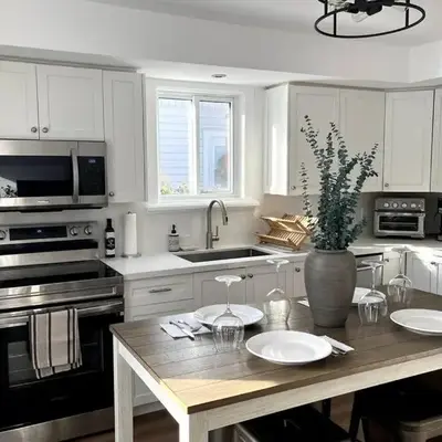 New and Cozy Cottage Minutes to Blue Mountain