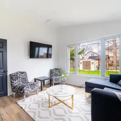 2br - Spacious Yard - Canal Bridge