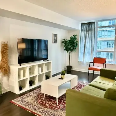 Lush Condo By CNTower - Free Parking