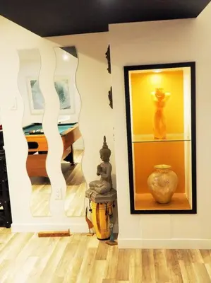 a room with some vases on a wall at LOVE and Relax at Dream Catcher Retreat in Whitby