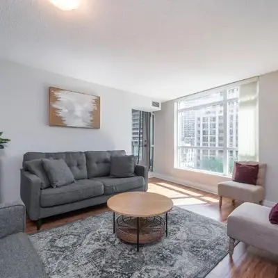 Spacious 2 Bedroom plus Den