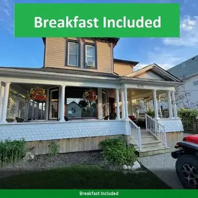 Perfection near the River - 4 Bedroom Villa Complimentary Breakfast Delivered Daily to the Rental