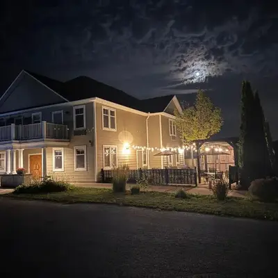 Stone Willow Inn