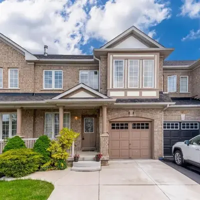 Brampton Retreat - Quiet 2BR Residential Area