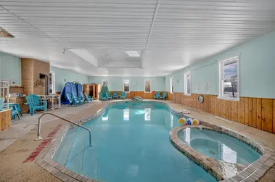 a large swimming pool in a hotel room at Marmora and Lake Inn Apartment-Sleeps 5 guests in Marmora