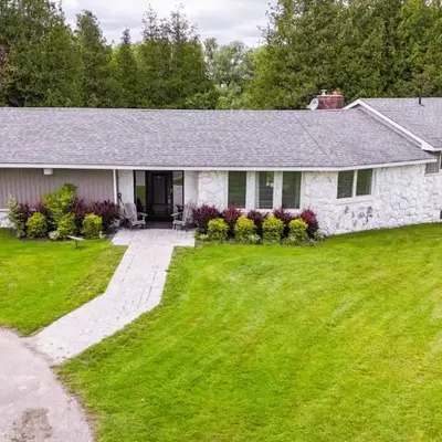 Deer Run Cottage- Golf Course cottage