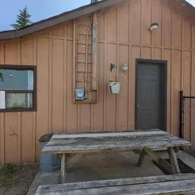 Tiny Wood Cottage 06