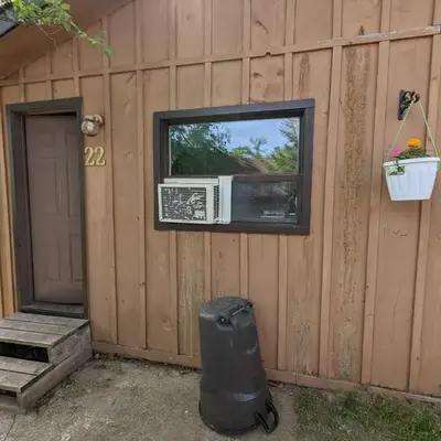 Tiny Wood Cottage 22