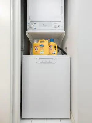 Gallery image of 1BD Townhome Walk to Lake! in Toronto