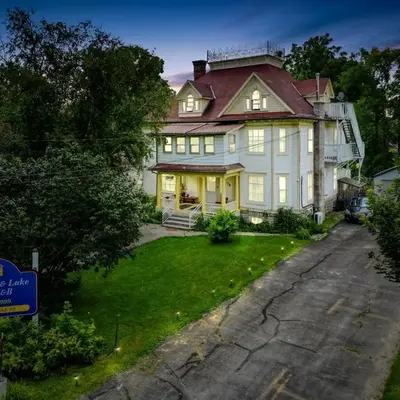 Marmora and Lake Inn and Victorian Diner-2025 Group Reunion Home for up to 32 guests