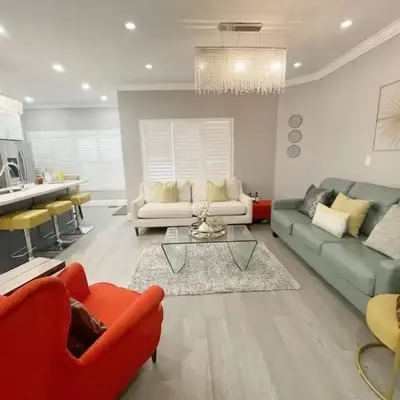 Elegant & Luxurious 3 Bedroom Home