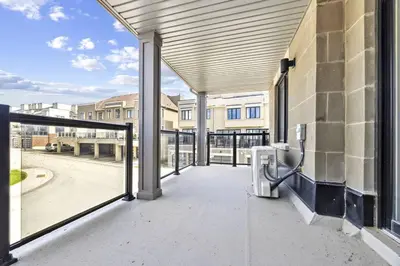 Gallery image of 2 BedroomsWaterfront POM Serenity Escape in Bowmanville