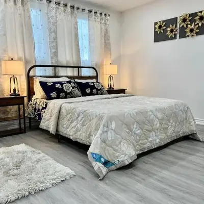 K1 Private Bathroom Queen Bed Room