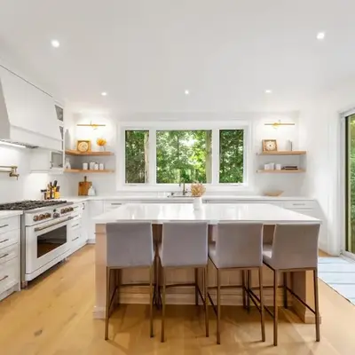 Luxury Home - 5 min from airport