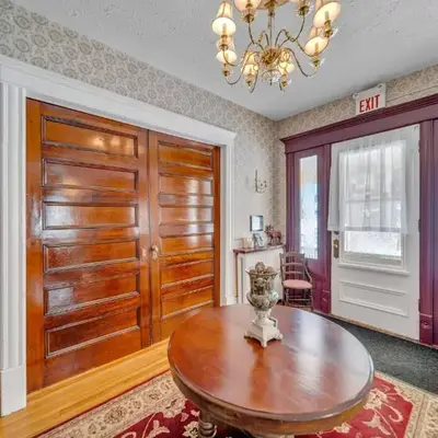 Marmora and Lake Inn and Victorian Diner - Grand Victorian Suites- Level 2