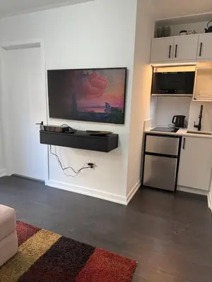 Gallery image of Modern sleek haven in Burlington