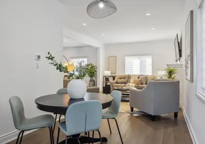 Gallery image of Luxurious and Beautiful, Barrie in Barrie