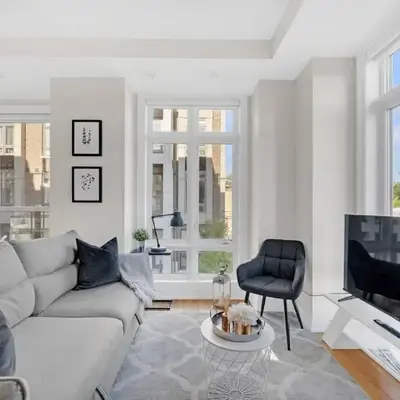 Designer Yorkdale 2BR Townhouse