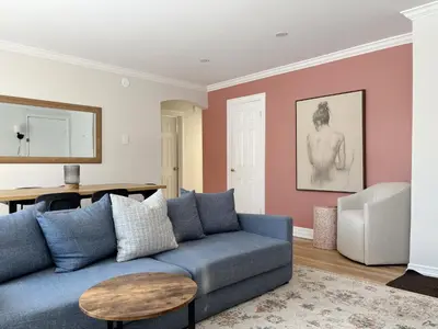 Gallery image of The Blushwood Suite Mins to DT & Trails in Peterborough