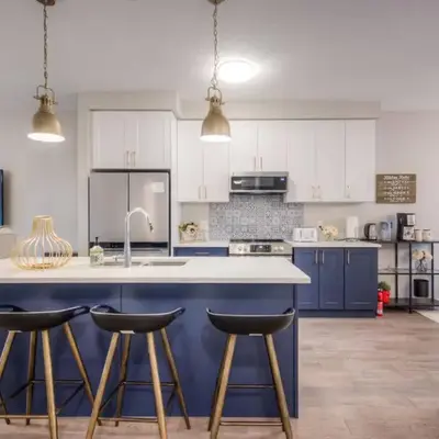 BRAND-NEW LUXURY SUITE in DOON SOUTH