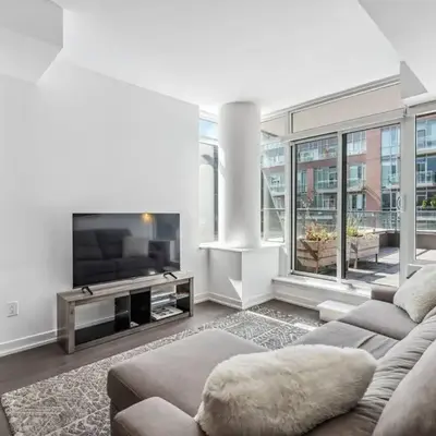 Stylish 2BR Urban Escape