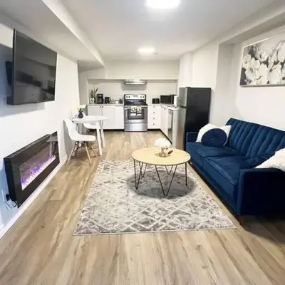 Modern & Cozy 1 Bedroom with fast Wi-Fi