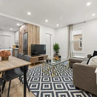 Private House with parking & steps to subway