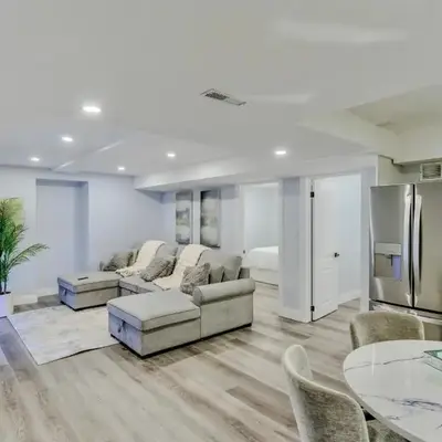Luxurious Unit in Hyde Park