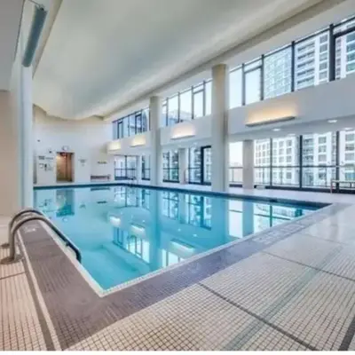 Luxury Downtown Condo with CN tower views