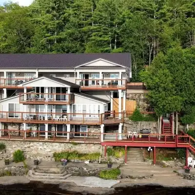Wollasten Castle with Gorgeous Waterfront