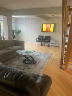 Gallery image of Affordable Big Family Suite With Private Bathroom-24hrs Checkin in Pickering
