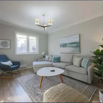 Casa Queen East - Modern 2BR Suite in Leslieville