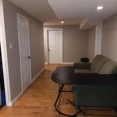 CheapSleep Room Near Kitchener Airport- 24X7 Checkin