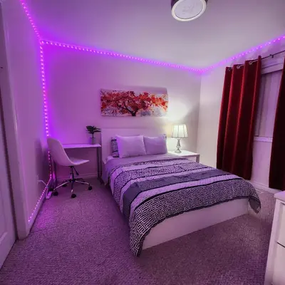 Gallery image of Ivory Staycation Suite with Free Street Parking, Shared kitchen and washroom in London