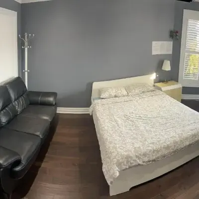 F1 cozy Sunny room