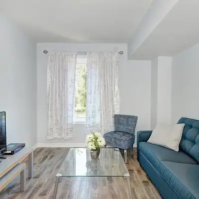 Luxurious Condo with Balcony in Kitchener